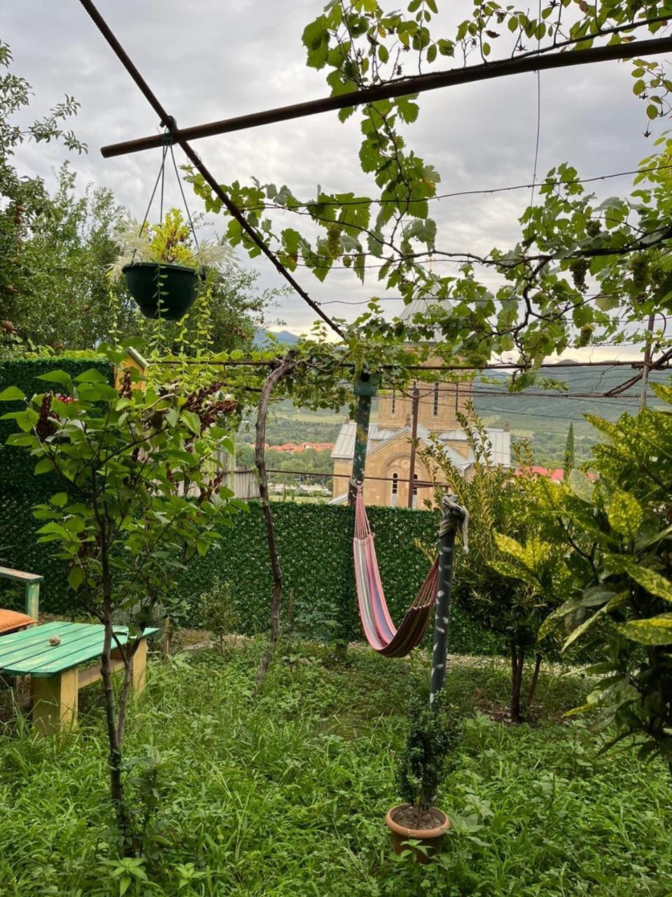 Готель Garden And Panorama Мцхета Екстер'єр фото